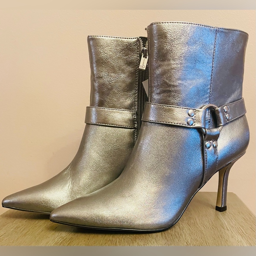 NEW Jessica Simpson JP Darnina Silver Metallic Boots